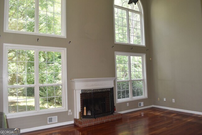 Building Photo - 4003 Rosewood View Dr