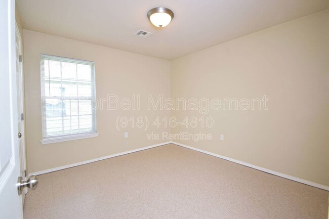 Building Photo - 6023 S Madison Pl E