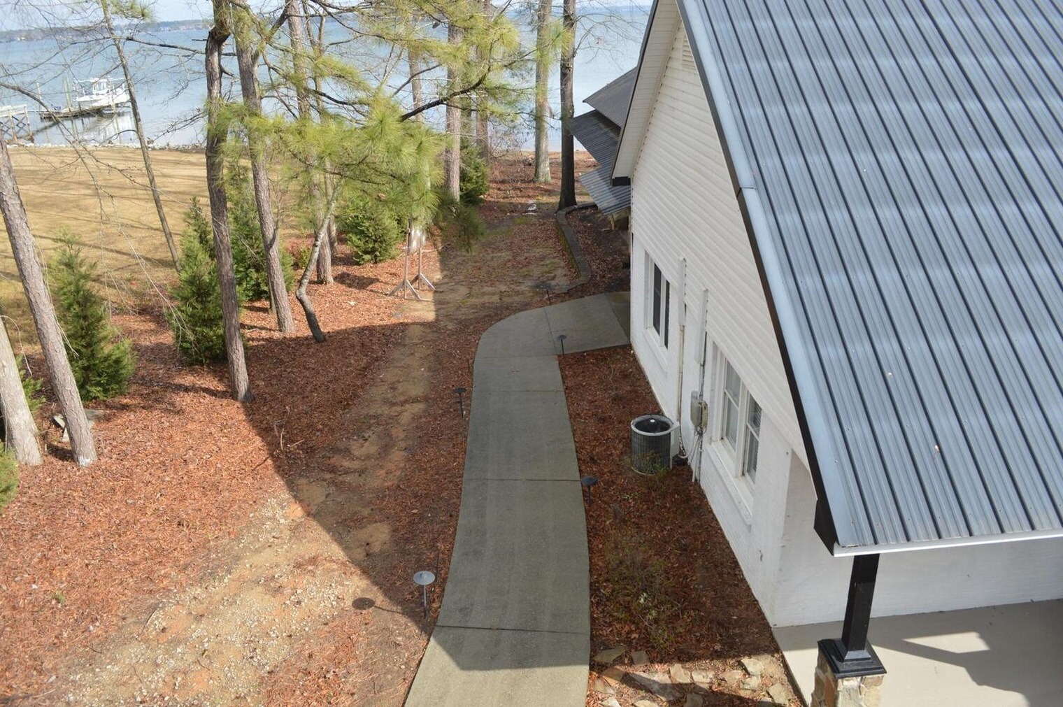 Building Photo - 1348 Misty Ln