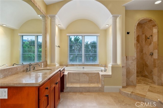 Building Photo - 633 21st St