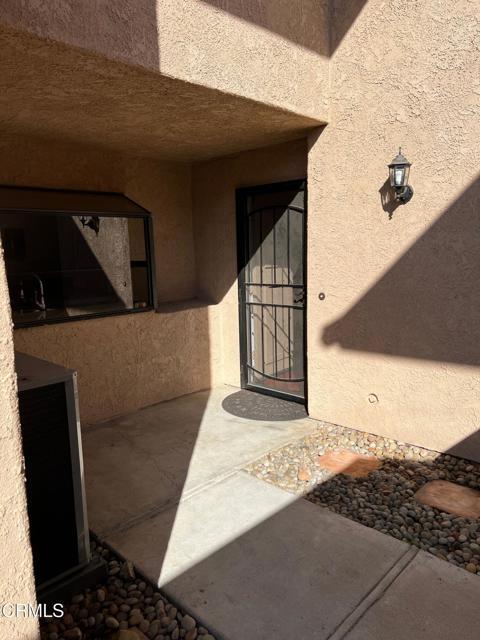 Building Photo - 835 Sandberg Ln