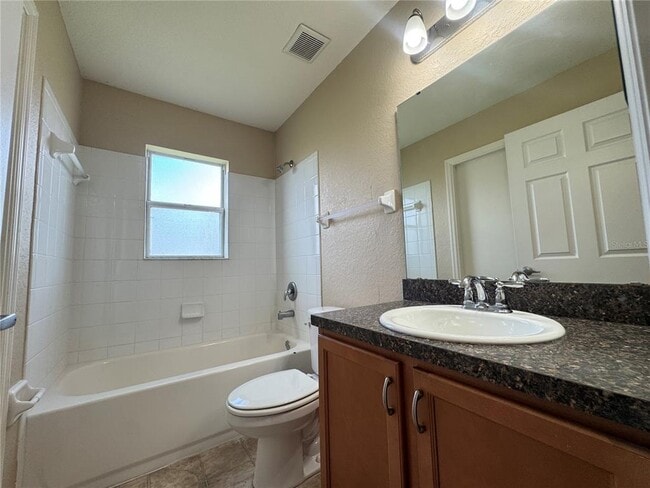 Building Photo - 4876 Summerfield Cir
