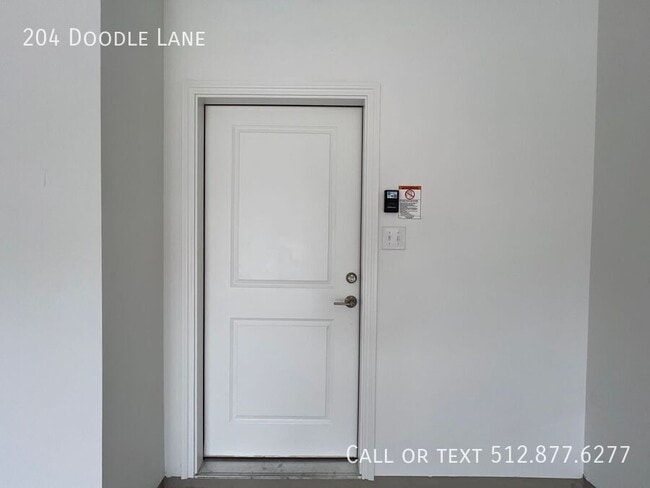 Building Photo - 204 Doodle Ln