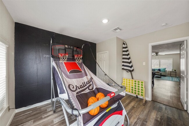 Building Photo - 2111 8th Ave N