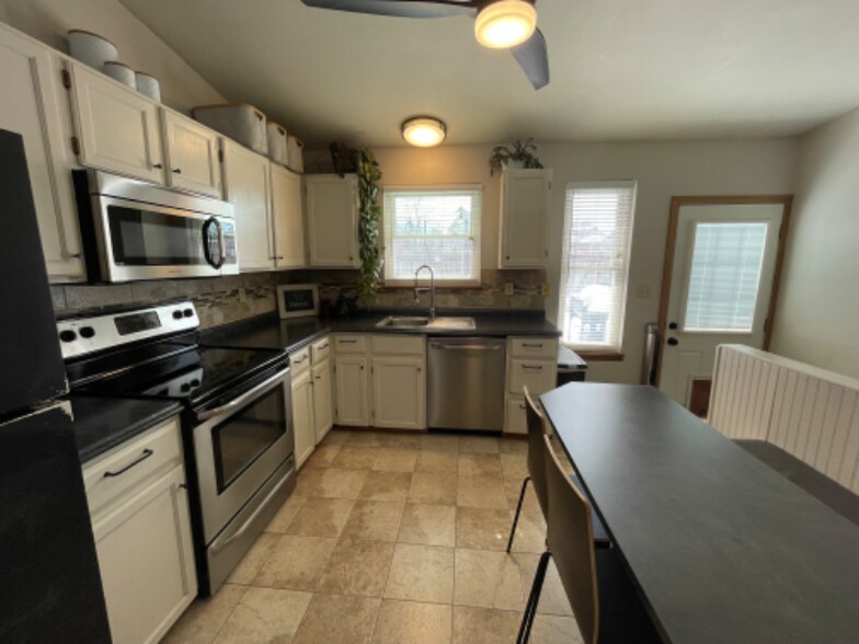 Building Photo - 8641 Apache Plume Dr