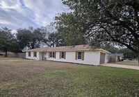 Building Photo - 712 Second Ave