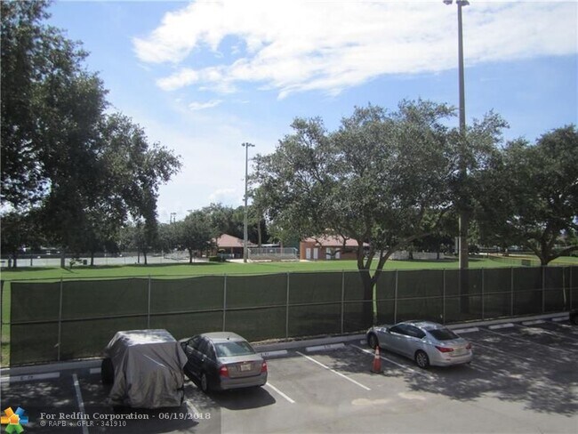 Building Photo - 4502 N Federal Hwy