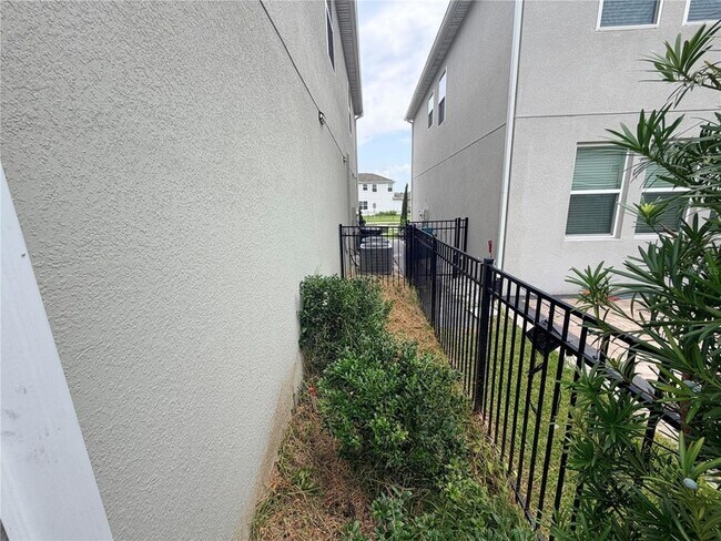 Building Photo - 11632 Paragraph Rd