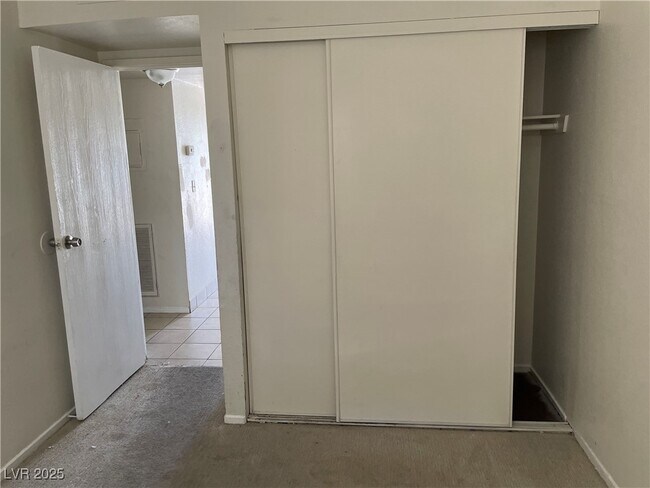 Building Photo - 4380 N Vornsand Dr