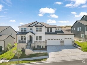 Building Photo - Charming 4-bedroom, 2.5-bathroom home