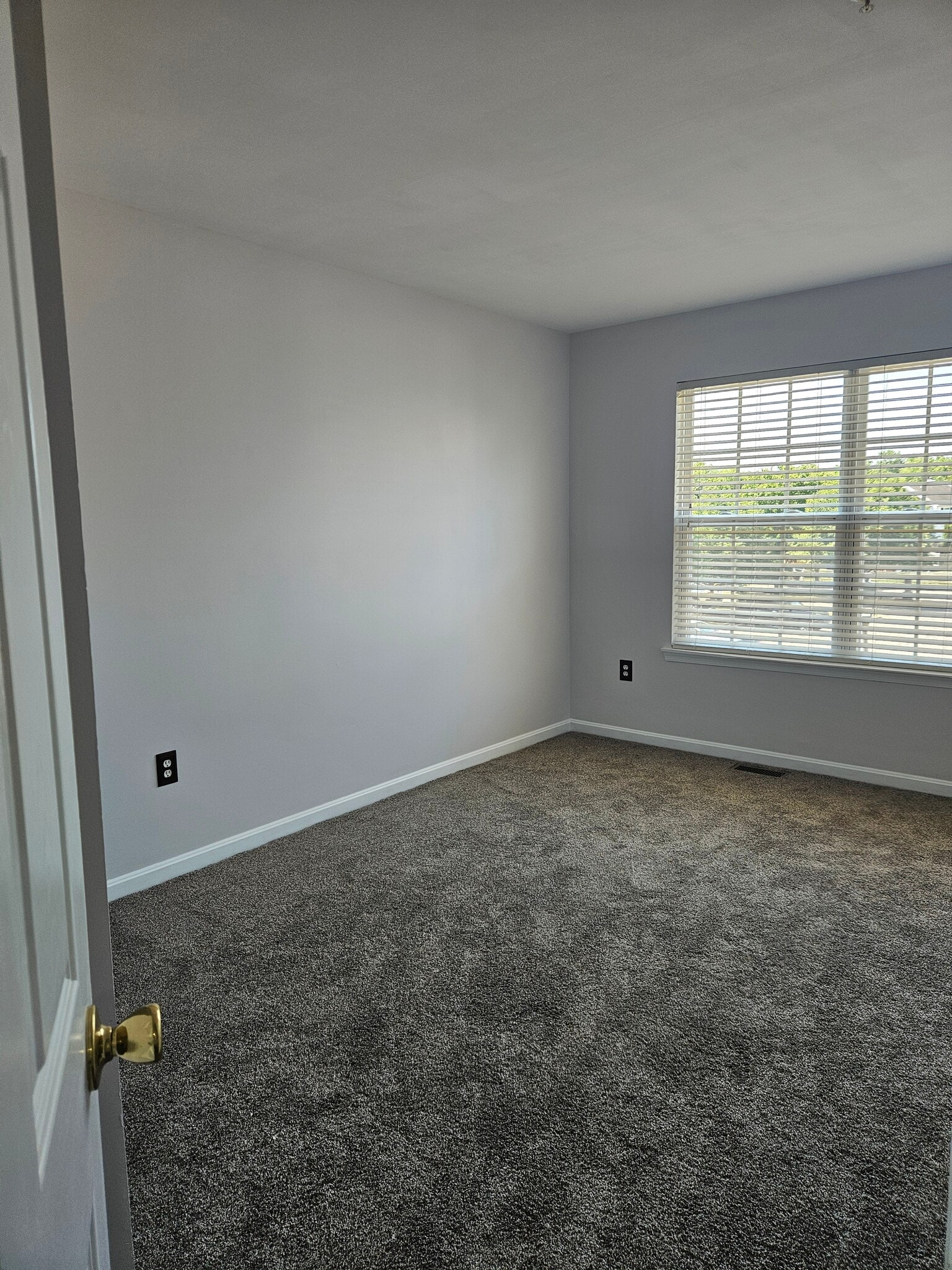 Building Photo - 10624 Riva Pl