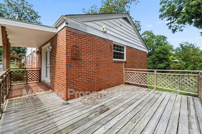 Building Photo - 105 Nut Grove Dr