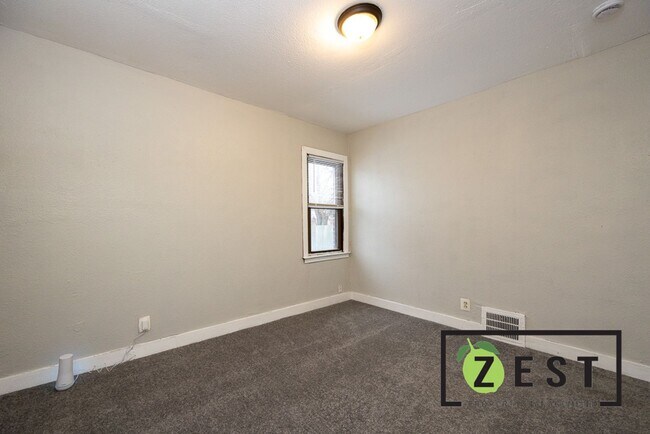 Building Photo - OPEN HOUSE 1/13! 2PM-2:30PM! 2 BDRM 1 BTH