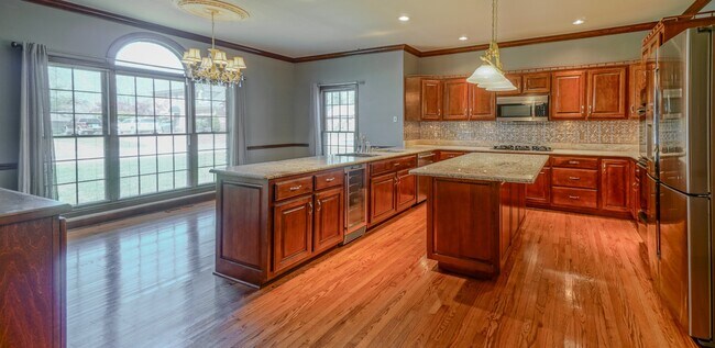 Building Photo - 107 Geers Ct