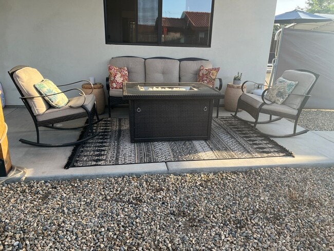 Building Photo - Karin's Kottage-New 2 Bedroom/2 Bath Furnished or Unfurnished Oasis for Lease