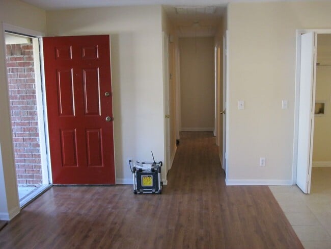 Building Photo - 133 Bordeaux Ln