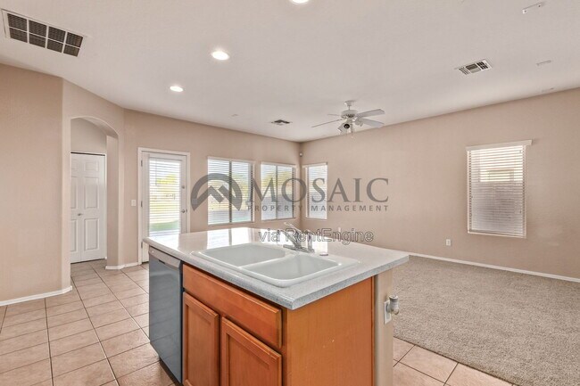Building Photo - 2317 S 88th Dr