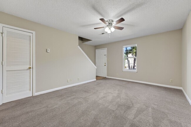 Building Photo - 1731 Baltimore Dr