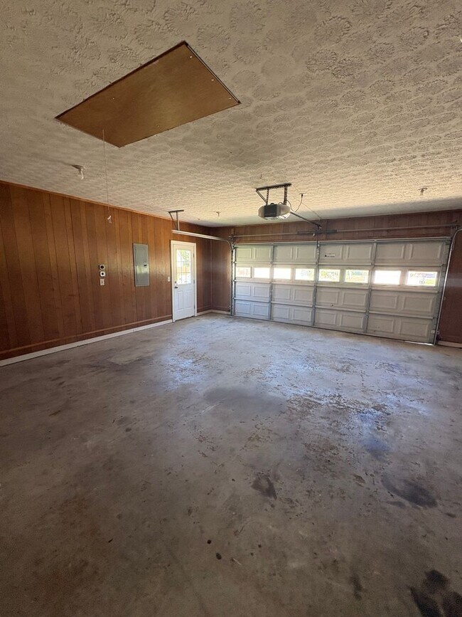 Building Photo - HALF OFF June!  Beautiful 4-Bedroom Home in Desirable Harrison Location – Minutes from Volkswagen...