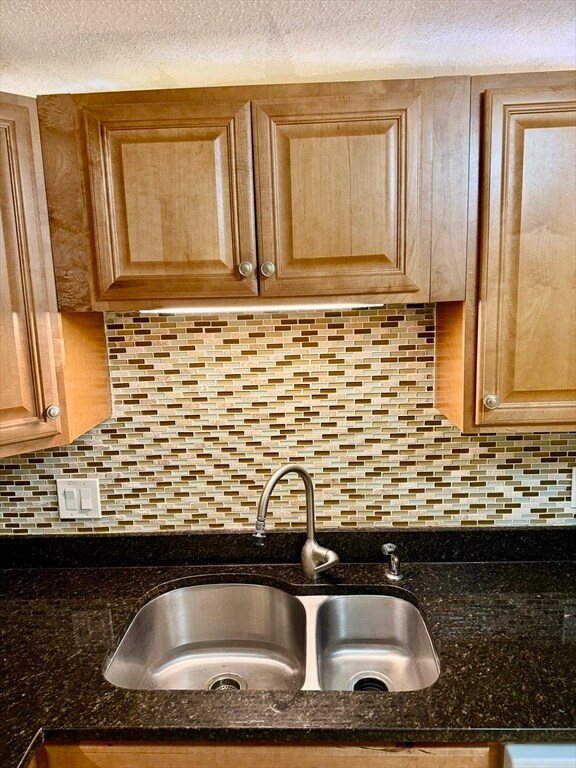 Building Photo - 8 9th St