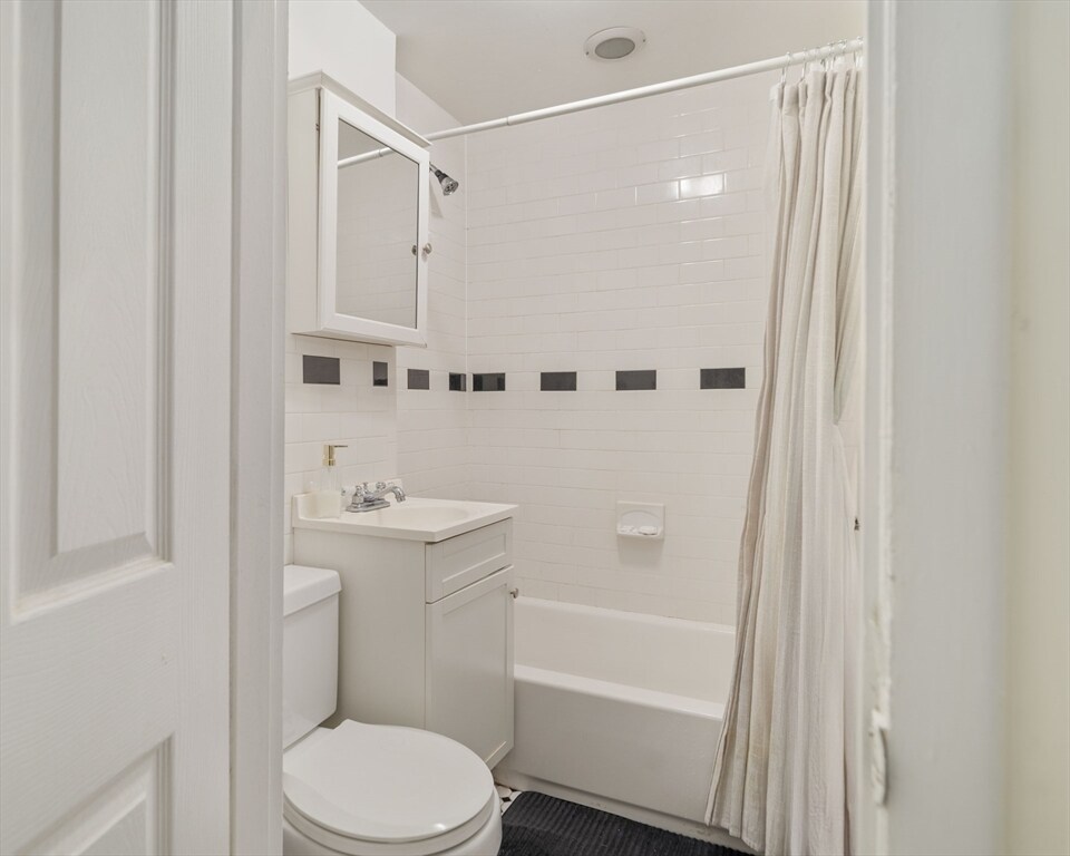 Building Photo - 9 N Margin St