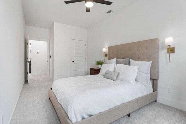 Building Photo - 4118 W Olive St