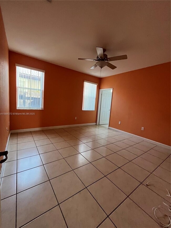 Building Photo - 9140 SW 153rd Ave