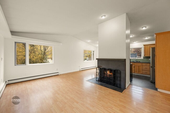 Building Photo - 4BD/2BA Anchorage Home – New Carpet, Fenced Yard, Near JBER