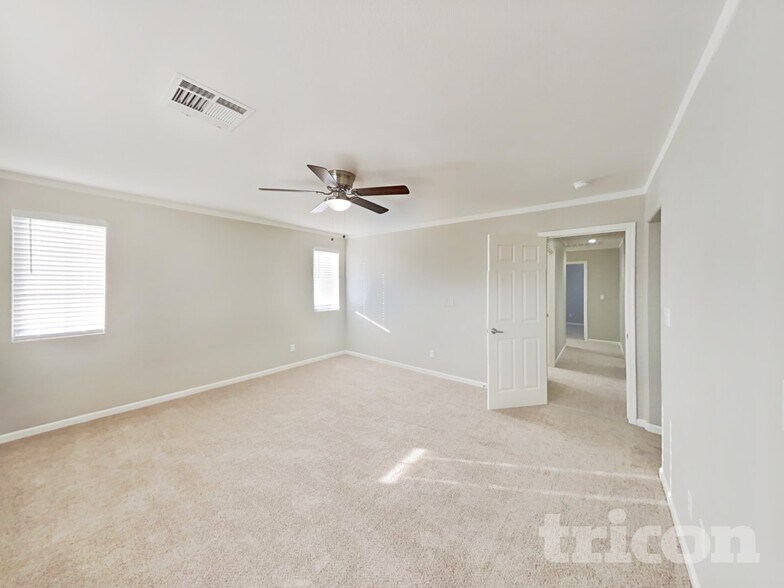 Building Photo - 1244 Maple Pines Ave