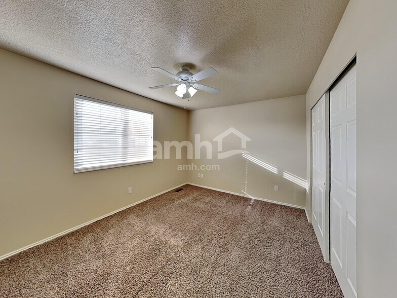 Building Photo - 2359 W 2075 N