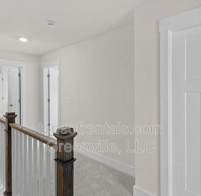Building Photo - 539 Ml Pk Wy