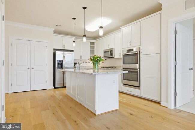 Building Photo - 13724 Neil Armstrong Ave