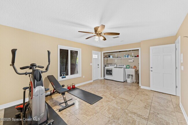 Building Photo - 2442 Newfound Harbor Dr