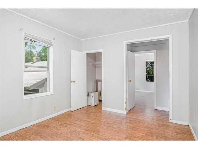 Building Photo - 778 Winslow Ave