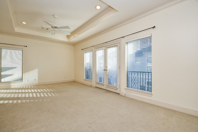 Building Photo - 6818 Staffordshire Blvd