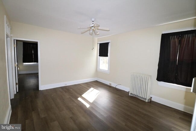 Building Photo - 403 Pennington Ave