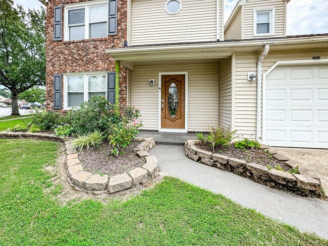Building Photo - 3901 Quartz Ln