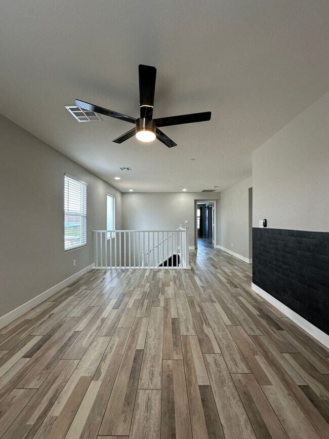 Building Photo - 7758 Meng Ct