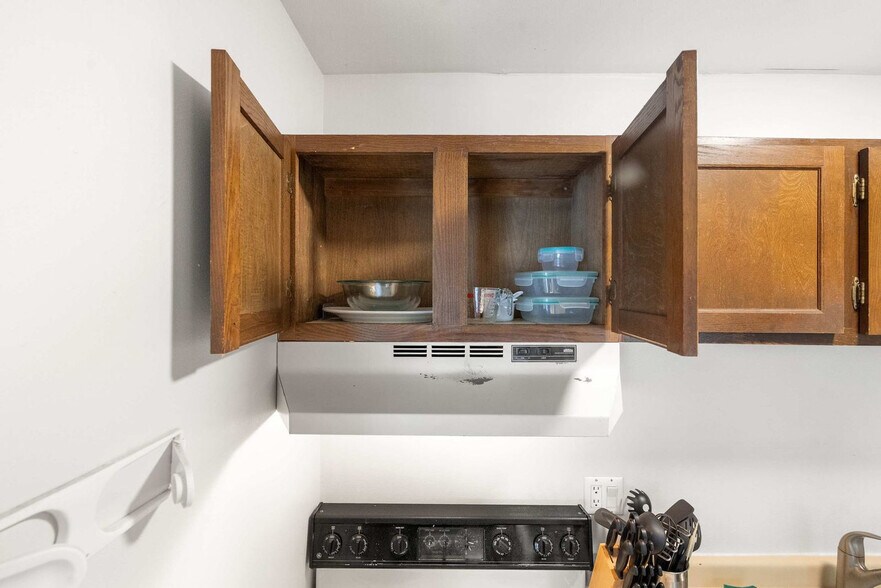 Building Photo - 2601 University Ave