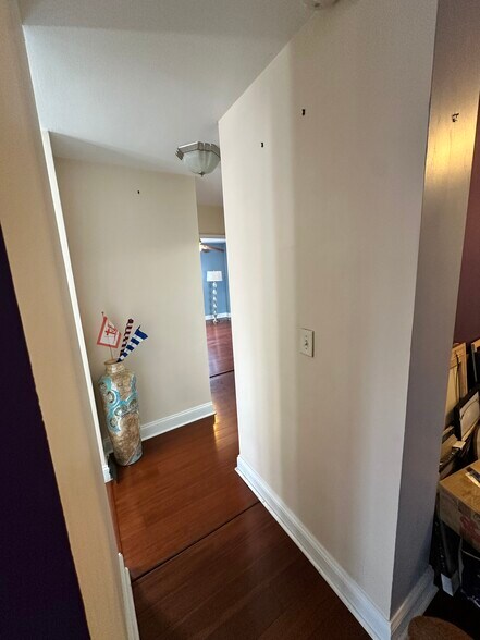 Building Photo - 700 Summer St