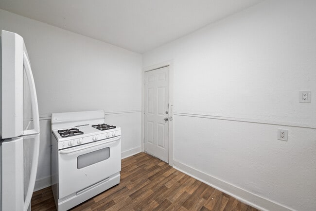 Building Photo - 5110 Avenue H