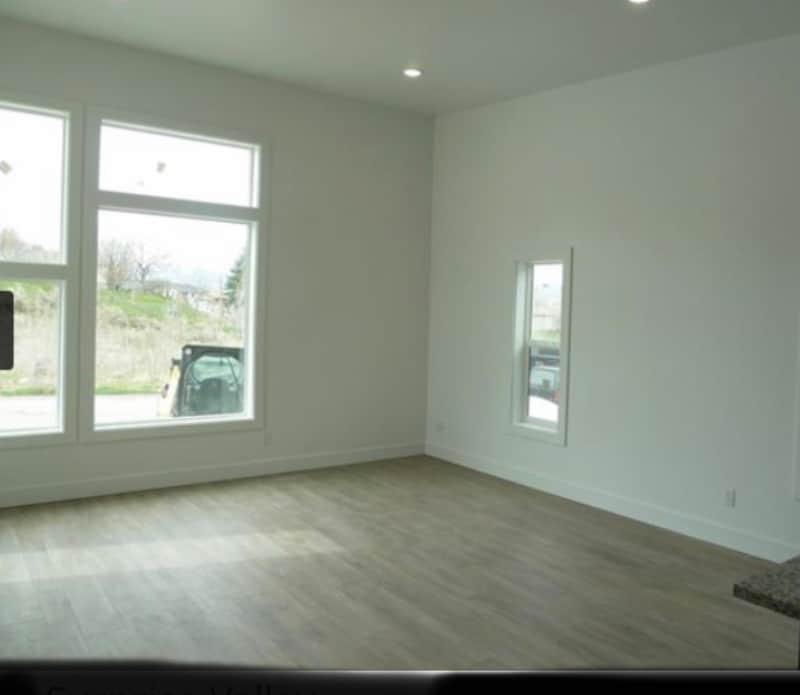 Building Photo - 1512 Surprise Valley Rd