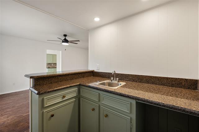 Building Photo - 701 Rocky Canyon Rd