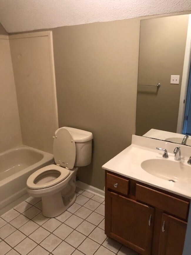 Building Photo - 1386 Milestone Cir