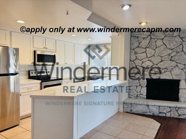 Building Photo - Beautiful 3-Bedroom Home in a Wonderful Fair Oaks Neighborhood!