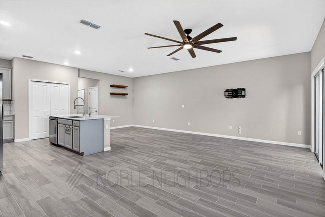 Building Photo - 12852 Josslyn Ln