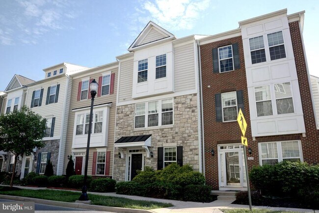 Building Photo - 2627 Osprey Way S