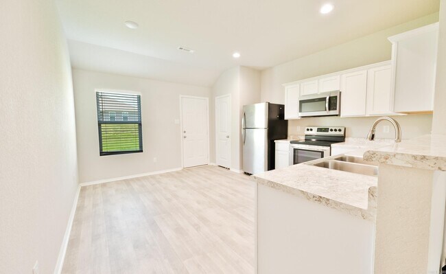 Building Photo - 44 Dunnaway Dr