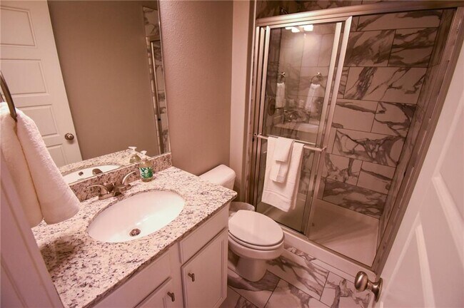 Building Photo - 2798 W Blackstone Crossing