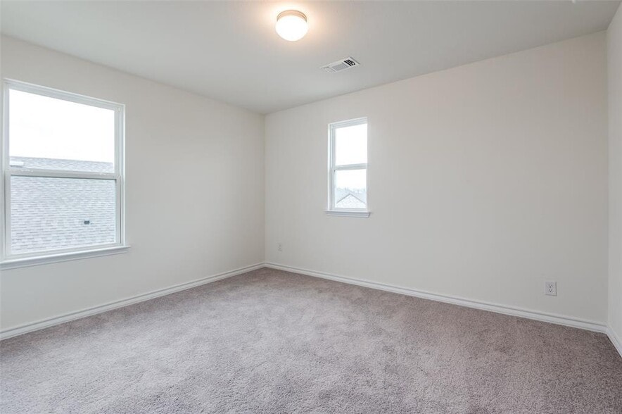 Bedroom - 377 Princewood Dr